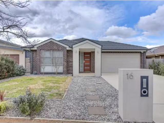 16 Walter Crocker Crescent, CASEY House for rent Listed by Ja.