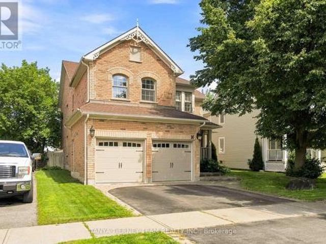 16 Waring Avenue, Whitby, ON, L1M 1G4 house for sale | Listing ID E13797 | Royal LePage