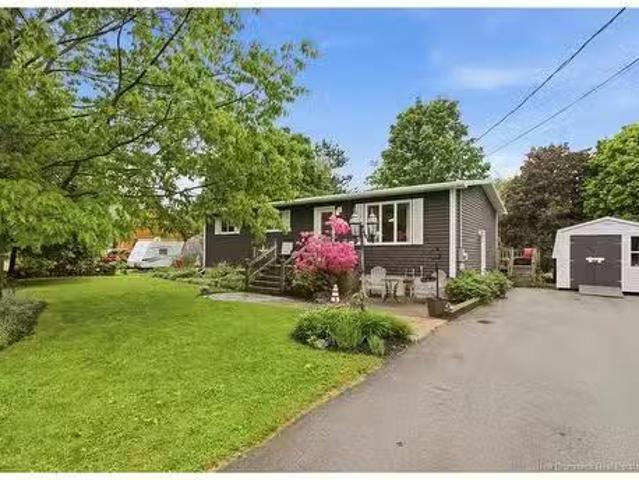 16 Webster Ave, Susinteraction Corner, NB, E4E 3A5 house for.