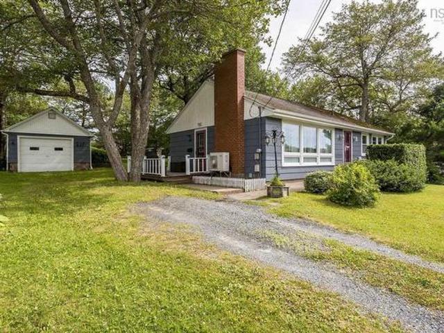 16 Wedgewood Avenue, Timberlea, NS, B3T 1E7 house for sale | Listing ID 202618 | Royal LePage