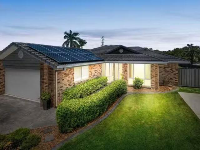 16 Whitby Street, Bracken Ridge, QLD 4017 House for Rent