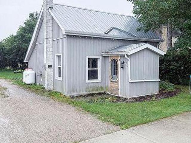 16 Whitechurch Street, Huron Kinloss, ON, N0G 2W0 house for sale | Listing ID X13744 | Royal LePage