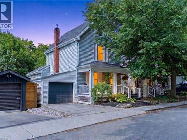 16 Witherspoon Street, Dundas, ON, L9H 2C6 house for sale | Listing ID 40844 | Royal LePage