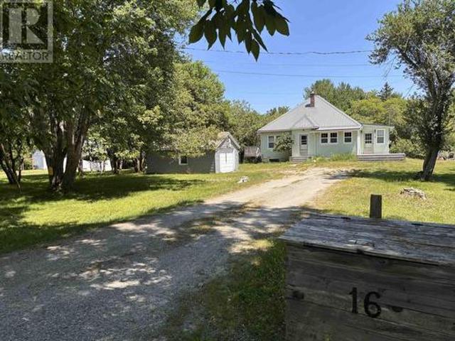 16 Wrights Road, Shelburne, NS, B0T 1W0 house for sale | Listing ID 202617 | Royal LePage