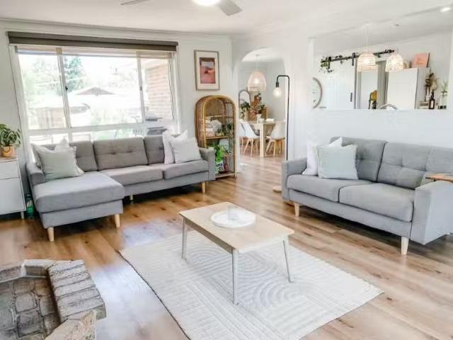 16 Yallambee Avenue, Armidale House for rent Listed by Proper.