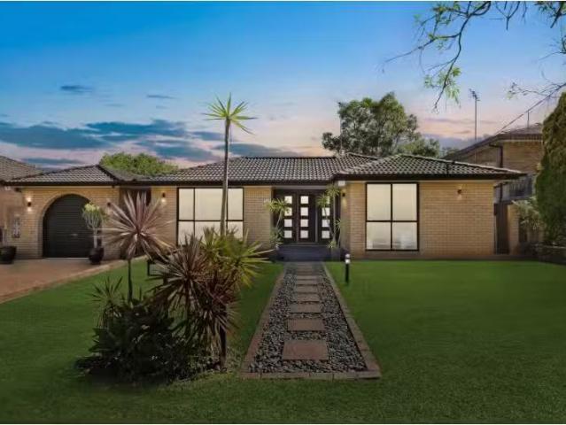 16 Yvonne Crescent, Georges Hall House for rent Listed by Dem.