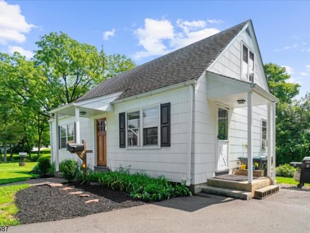 16 Abbott Ct