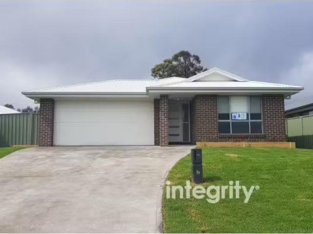16 Adele Close, Nowra House for rent Listed by Christopher Je.