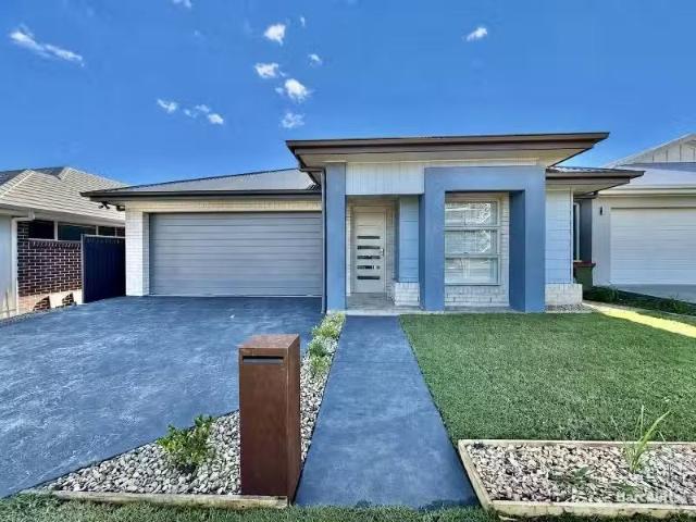 16 Ambrose Avenue, Gilead House for rent Listed by Campbellto.
