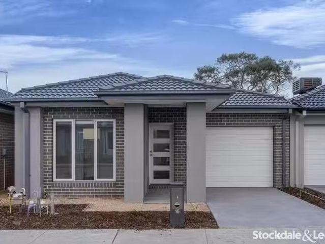 16 Ash Grove, Donnybrook, VIC 3064