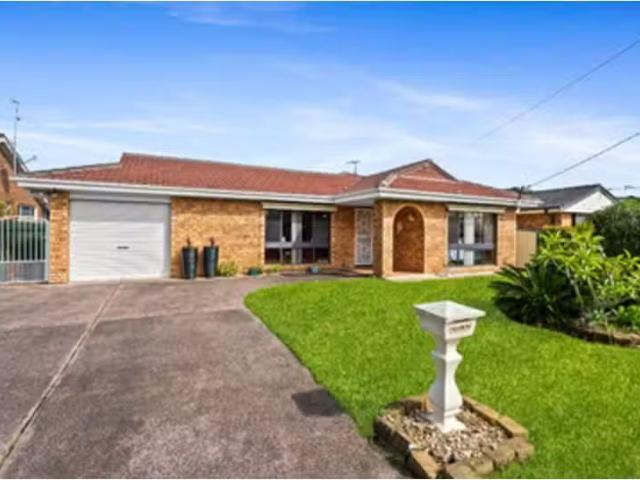 16 Aston Wilde Avenue, Chittaway Bay House for rent Listed by.