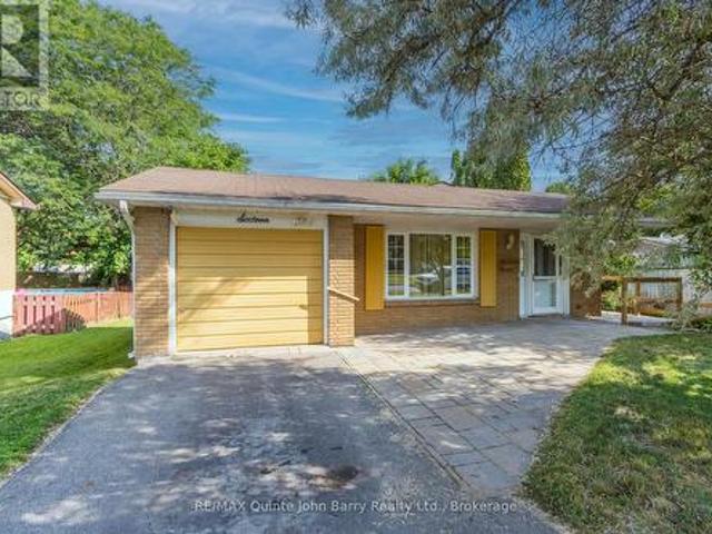 16 Austin Street, Quinte West Trenton Ward, ON, K8V 1Z4 house for sale | Listing ID X13601 | Royal LePage