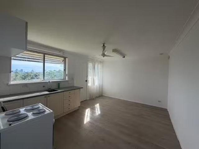 16 Bankshill Crescent, Carlingford House for rent Listed by S.