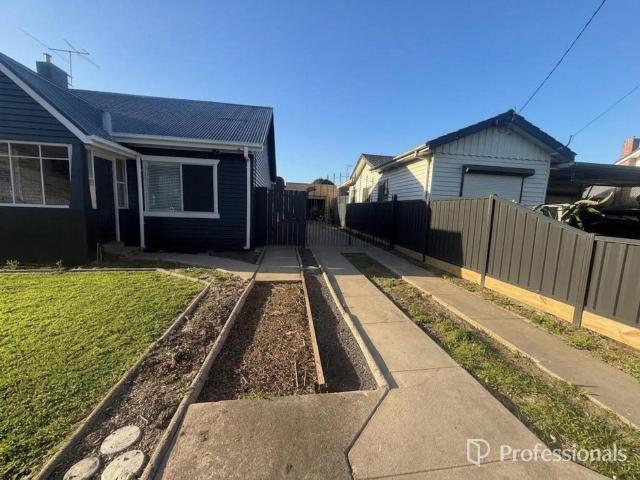 16 Barwon AvenueSunshine North VIC 3020, Australia