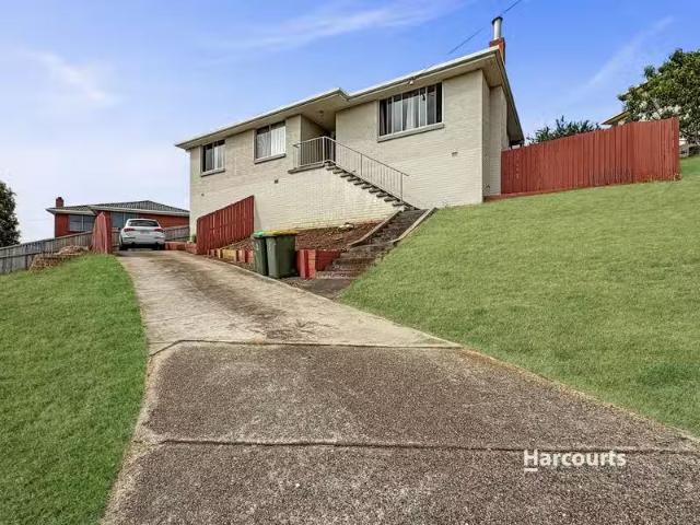 16 Barker Street, ULVERSTONE, TAS 7315 House for Rent