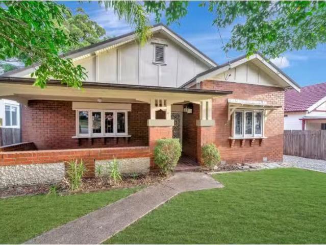 16 Bennett Street, West Ryde House for rent Listed by Marjori.