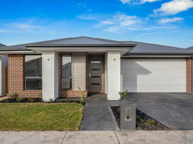 16 Beaconsfield Drive, MICKLEHAM, VIC 3064