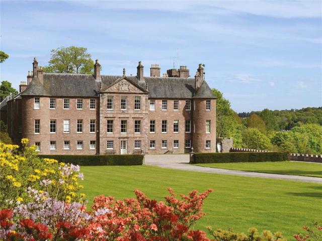 16 bedroom detached house for sale
