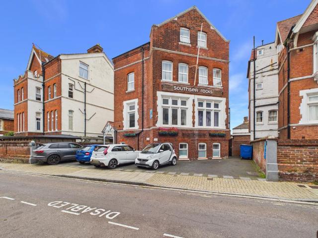 21 bedroom detached house for sale
