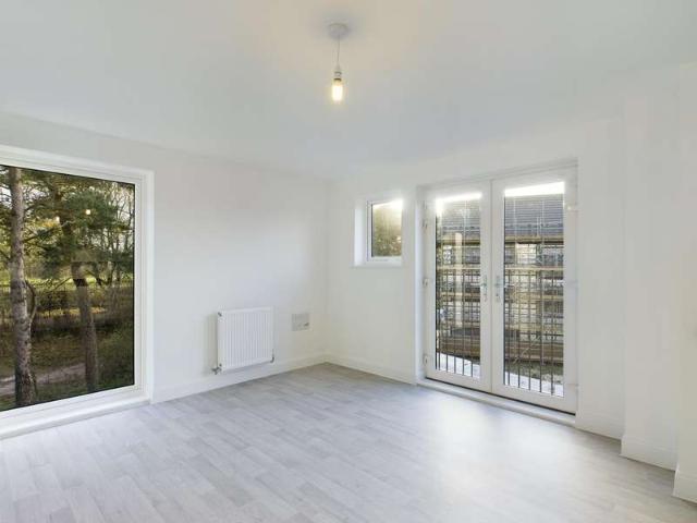 16 Bedroom Flat
