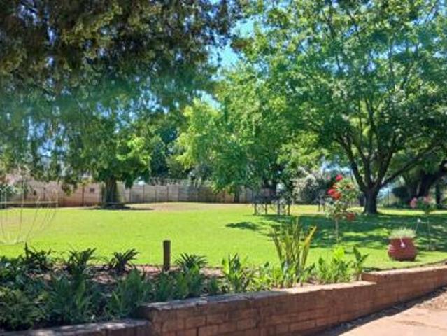 16 Bedroom House in Kuruman