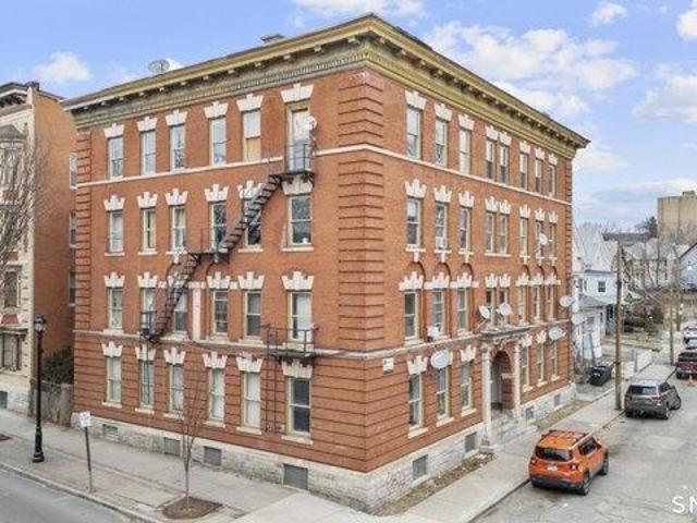 16 bedroom, Waterbury CT 06710 104790132