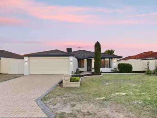 16 Beefwood Street, BANKSIA GROVE, WA 6031 House for Rent
