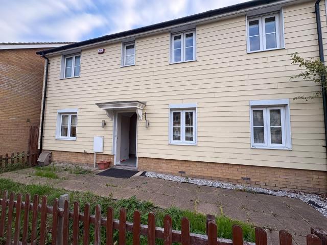 16 Bernwelle Avenue, Romford, RM3 9FA Century 21 United Kingdom