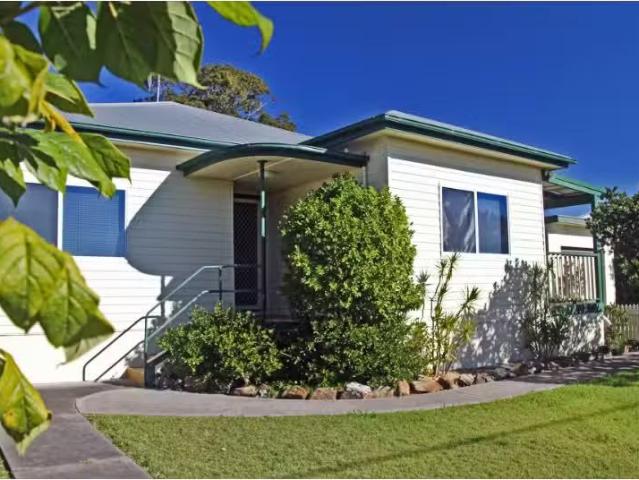 16 Boomerang Street, Taree House for rent Listed by Carly Mcg.