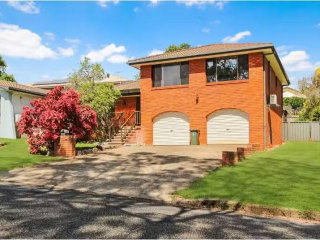 16 Boambee Street, Port Macquarie House for rent Listed by Re.