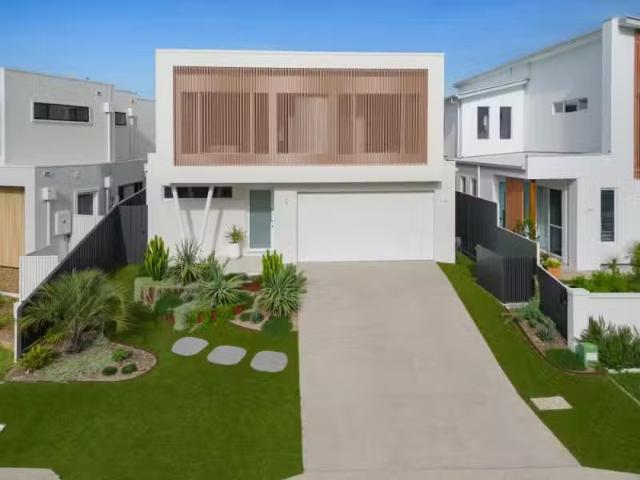 16 Black wattle, Casuarina House for rent Listed by Molly Oak.