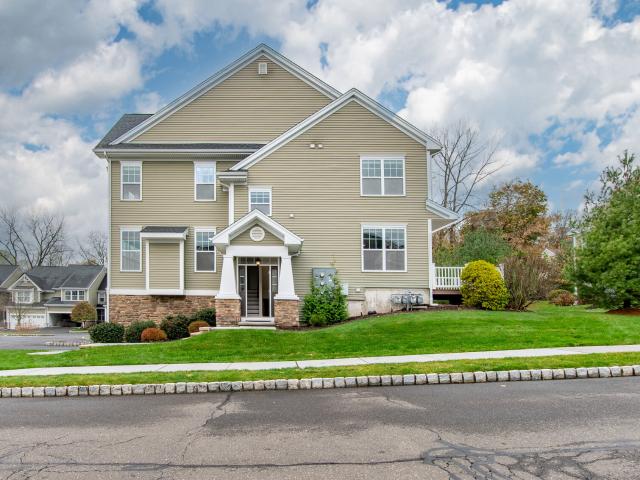 16 Bristol Terrace 16, Danbury, US, CT