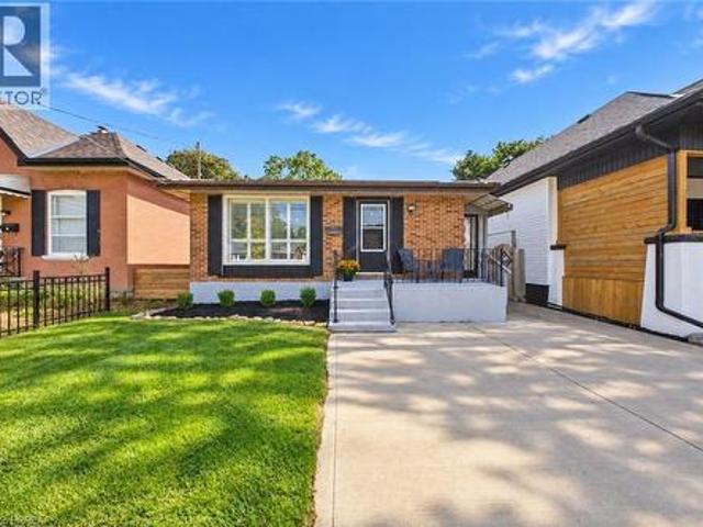 16 Burwell Street, Brantford, ON, N3T 4T6 house for sale | Listing ID 40862 | Royal LePage