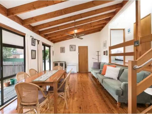 16 Cabramatta Road, Woolooware House for rent Listed by Rihan.