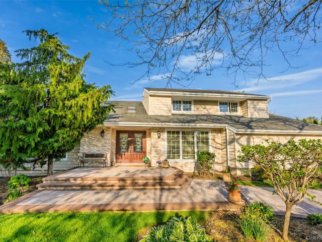 16 Cabriolet Lane