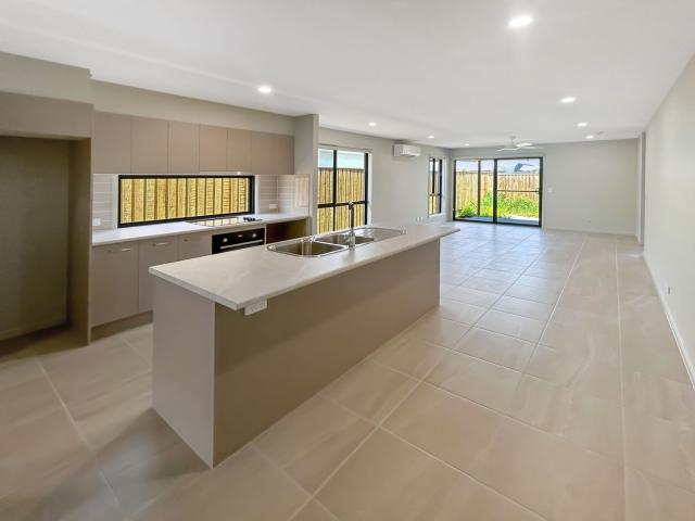 16 Cadenza Way, PALMVIEW, QLD 4553