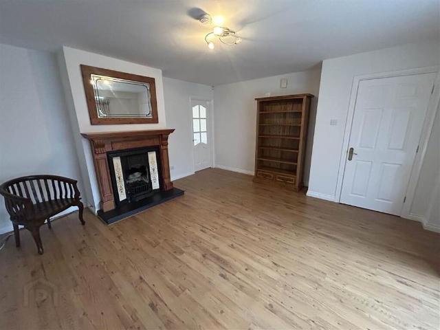 16 Castleview Cottage Gardens, Belfast, BT5 7FP
