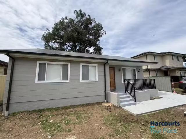 16 Cedar Crescent, NORTH ST MARYS, NSW 2760 House for Rent