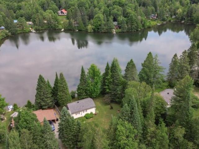 16 Ch. Du Lac Adair, Saint Hippolyte, QC, H2J 2Y3 house for sale | Listing ID 14698 | Royal LePage