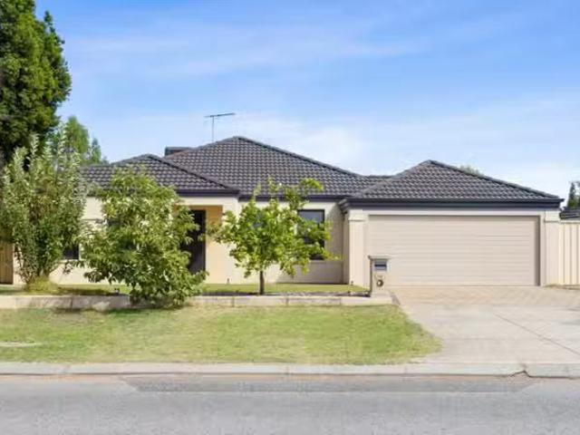 16 Chinchilla Parkway, Port Kennedy, WA 6172