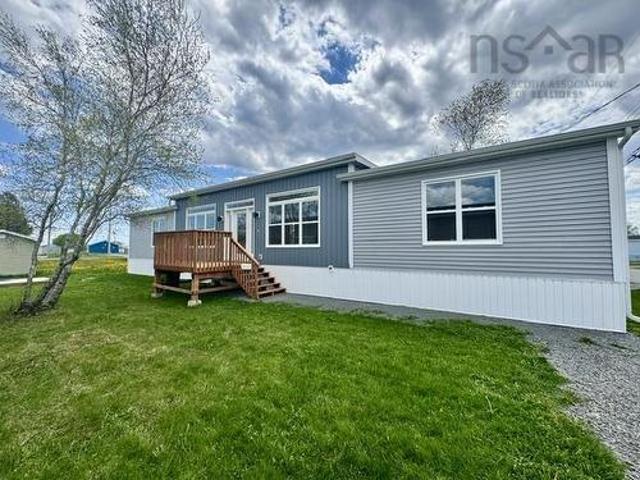 16 Christopher Avenue, Mount Uniacke, NS, B0N 1Z0 house for sale | Listing ID 202602 | Royal LePage
