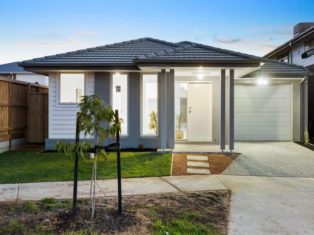 16 Company Road, BERWICK, VIC 3806
