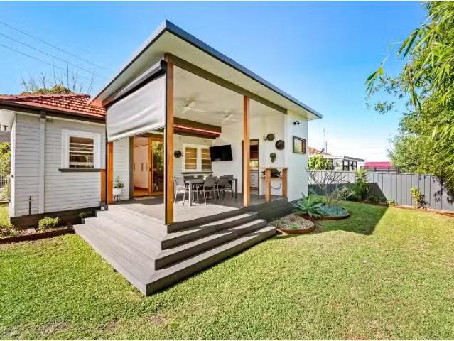 16 Coolamin Road, Waratah House for rent Listed by Rebekah Ba.