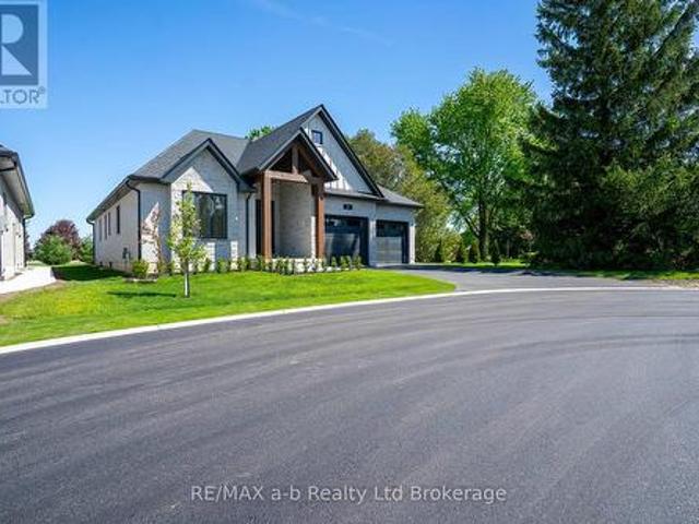 16 Cornwell Crescent, Norwich Town, ON, N0J 1P0 house for sale | Listing ID X13058 | Royal LePage