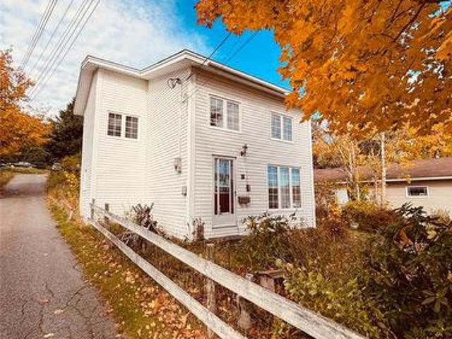 16 Country Road, Bay Roberts, NL, A0A 1G0 house for sale | Listing ID 1300 | Royal LePage