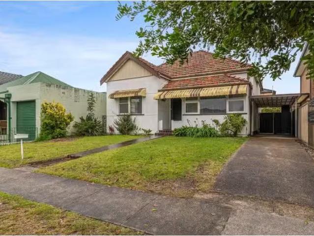 16 Coward Street, Rosebery House for rent Listed by Andrea Ky.