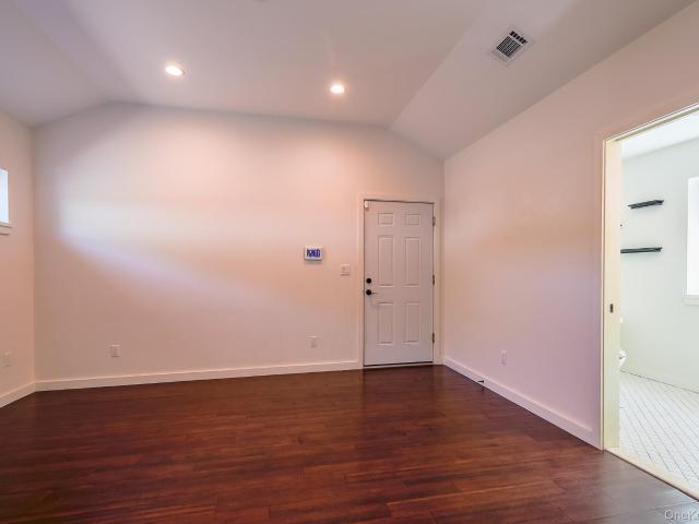 16 Clark Place