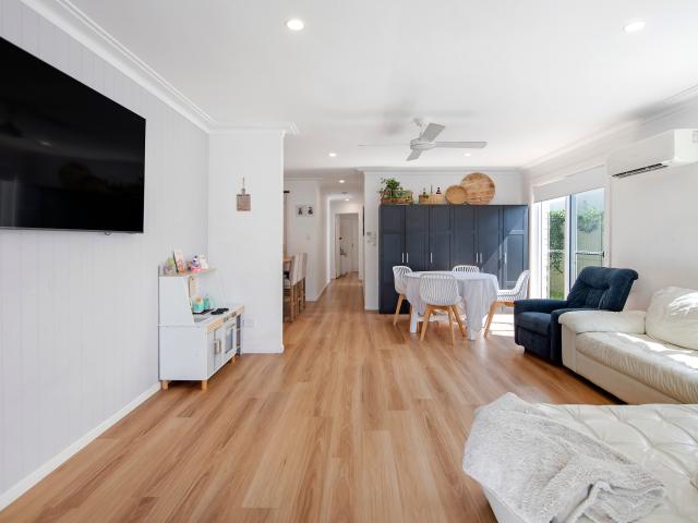 1/6 Craft Court