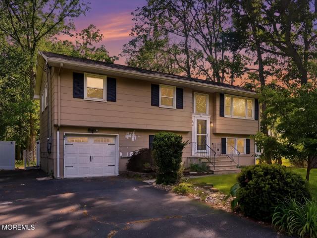 16 Crest Road