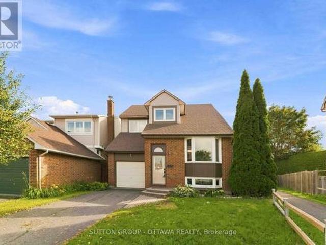 16 Crimson Gate, Ottawa, ON, K1T 1Z6 house for sale | Listing ID X13681 | Royal LePage